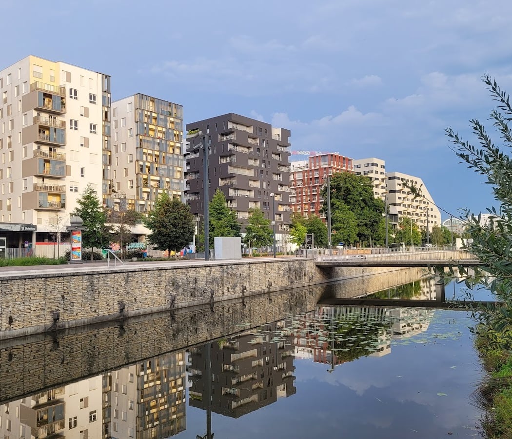 Parvis des Docks de Saint Ouen 2